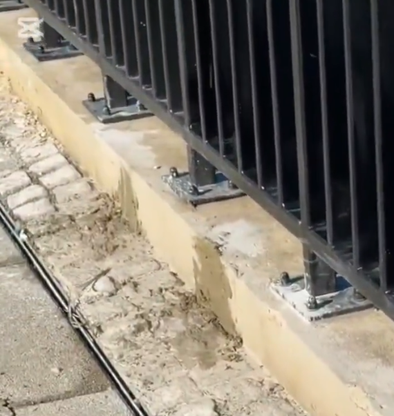 Lielceļa rikšotājs tweet media