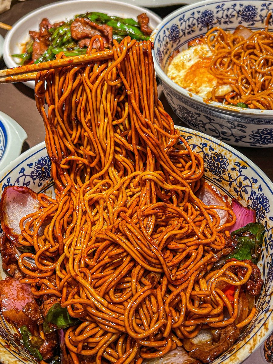 Антон tweet media