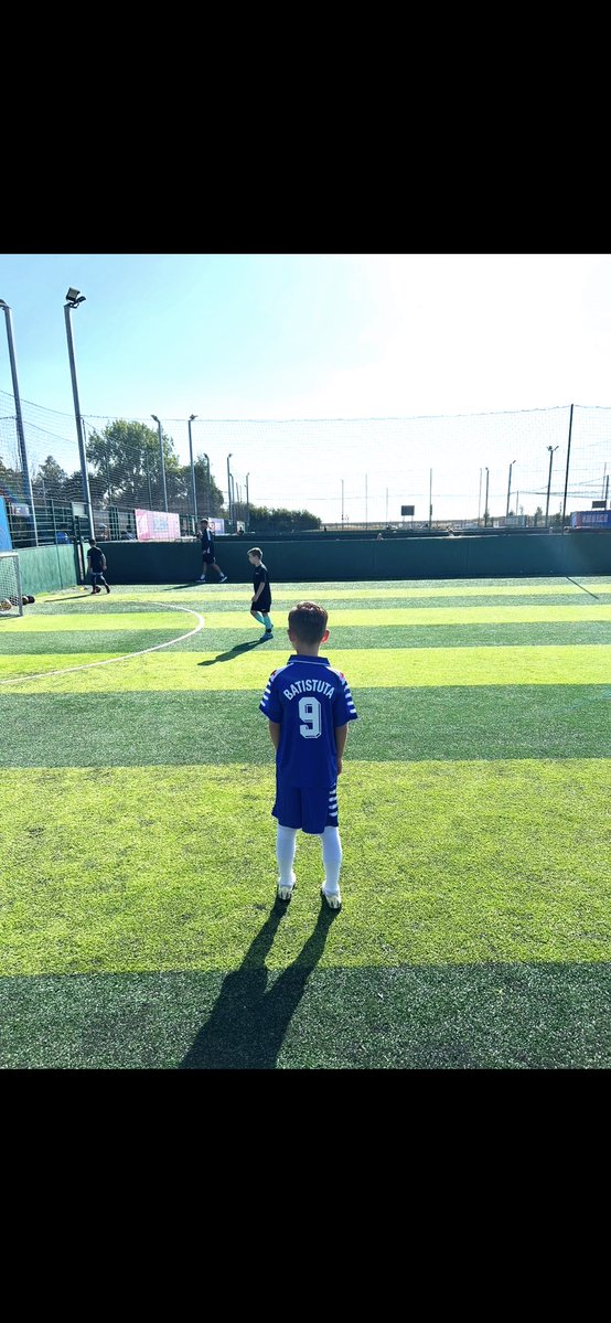 Lewis Tracey tweet media