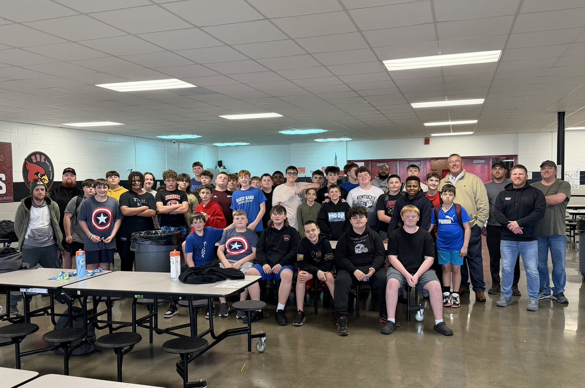 RDCcardsfball's tweet photo. Members of our upcoming 7/8th grade teams had the opportunity to help the Winchester Civic Youth Sports organization prepare for their community Easter Egg Hunt on Saturday, April 4th! 🐣💪👊 #ServantLeadership is a foundational principle of #RDCPRIDE! 🏈 #GoCards #COMPETE #AACC https://t.co/FpqhsV4Bsf