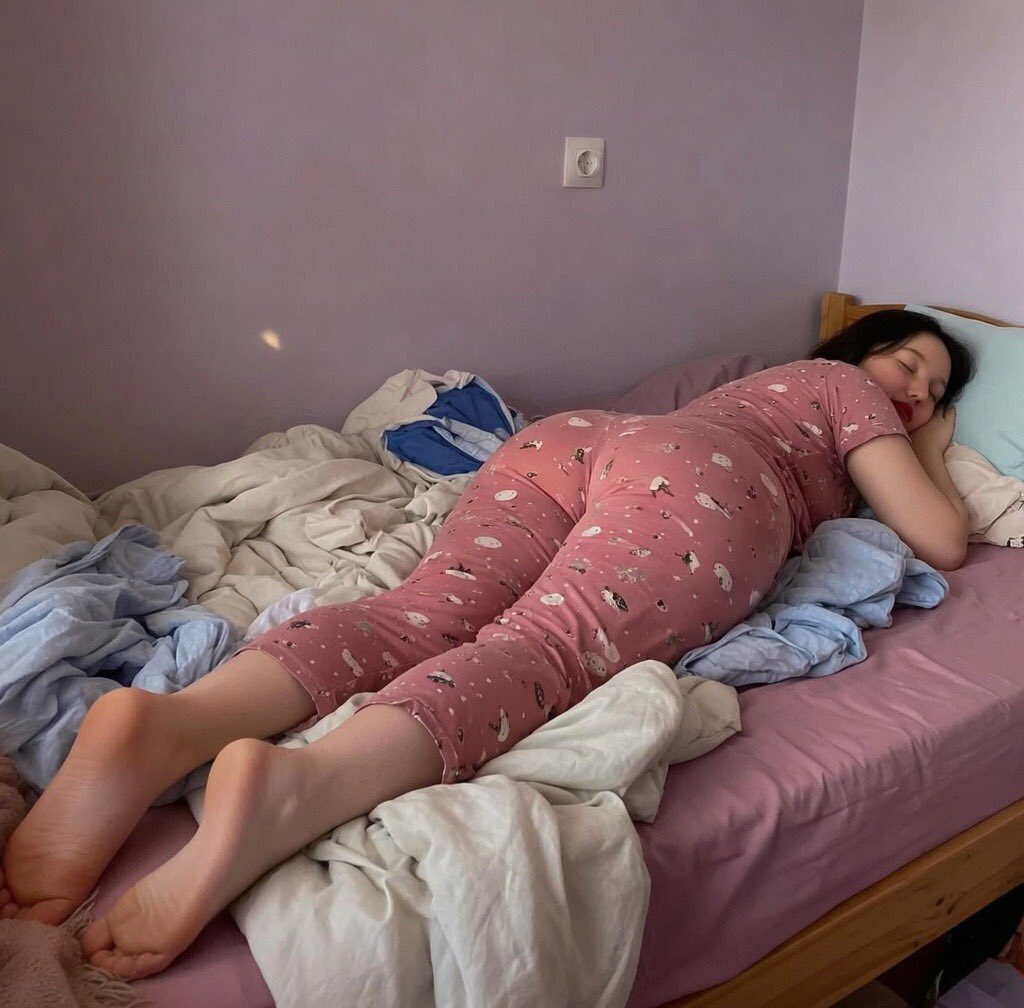 لولي🩷👻 tweet media