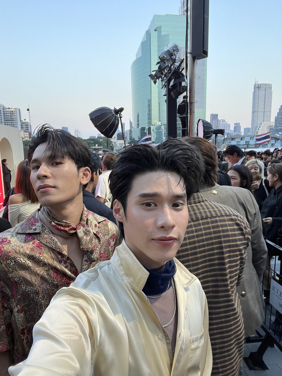 peakpeemapol tweet media