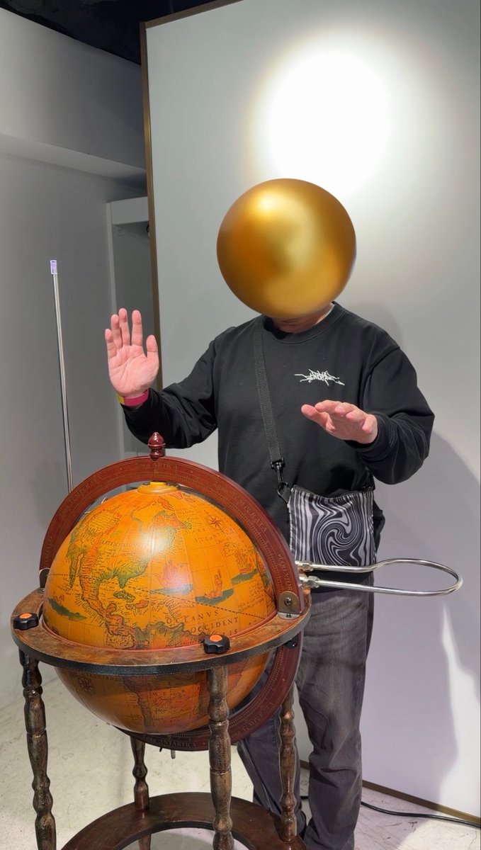 るーざー tweet media