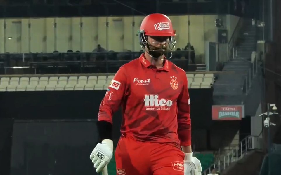geosupertv's tweet image. Peter Siddle takes his first PSL wicket! 👏

He gets rid of Devon Conway as United suffer first setback☝️

Follow Live: geosuper.tv/latest/54652-m…

#PSL11 #MSvIU #PeterSiddle
