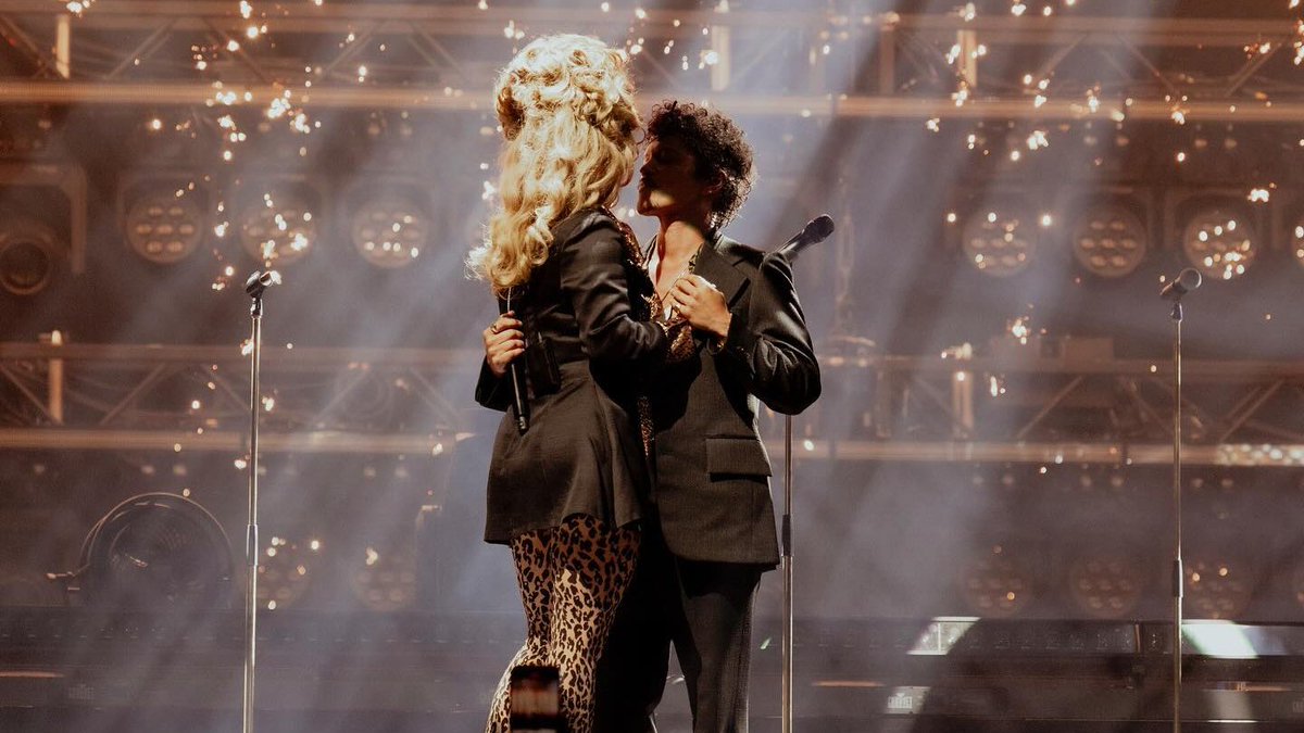 MARSCHIVES tweet media