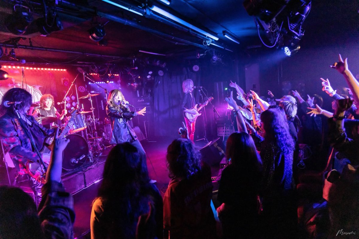 SUPERBLOOD tweet media