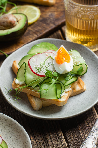 aaron cho tweet media