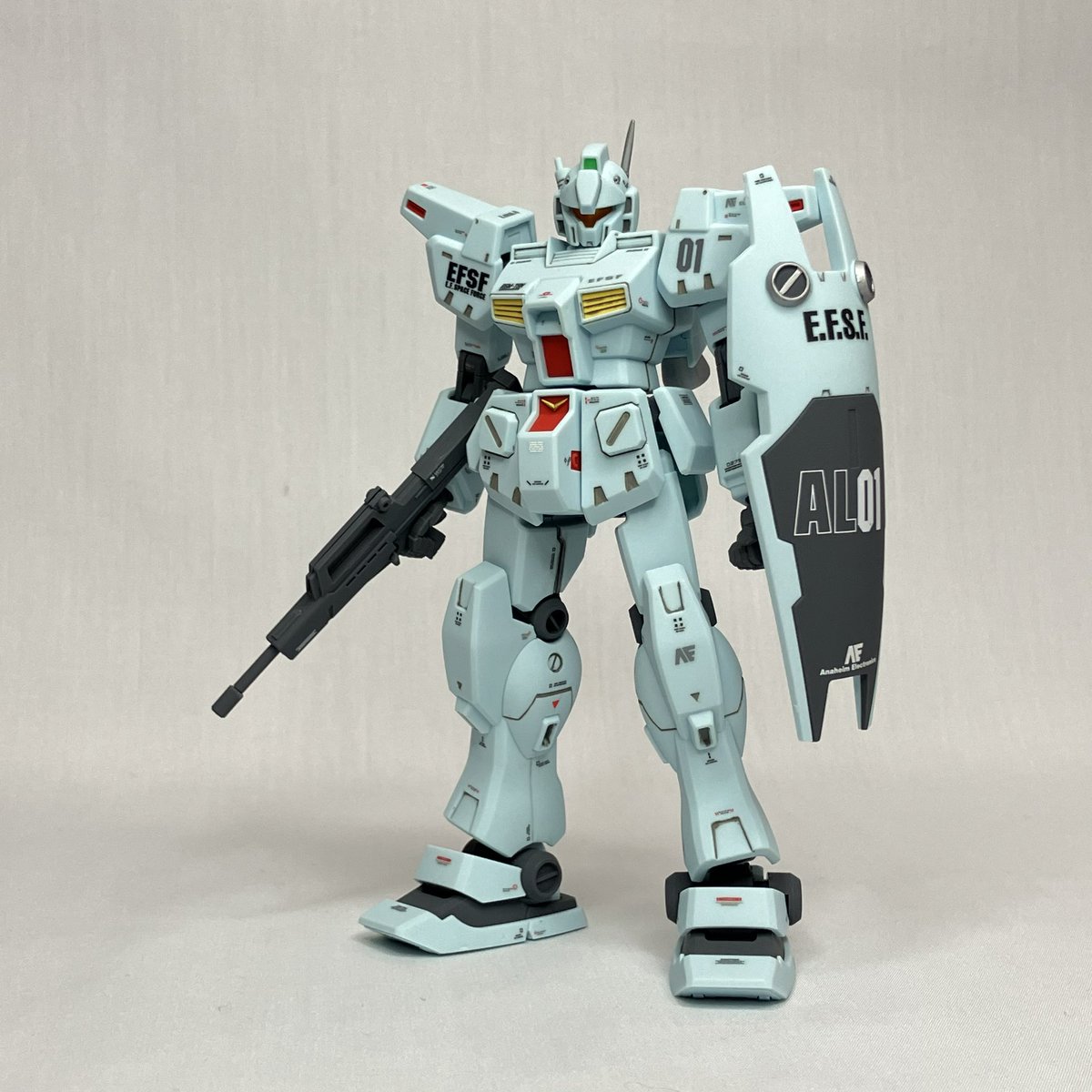 kaedamMk9753's tweet photo. GP01フルバーニアン
ジムカスタム 完成！

部分塗装にスミ入れ、デカール、つや消しでフィニッシュ！
GP01は部分塗装を細めに、ジムカスタムはデカール多めにしてみました！

#ガンプラ #プラモデルライフ 
#ガンプラ好きな人たちと繋がりたい https://t.co/oxOfxLxU82