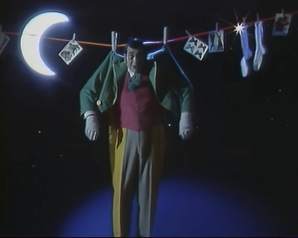 Gribusse dans le bus ! tweet media