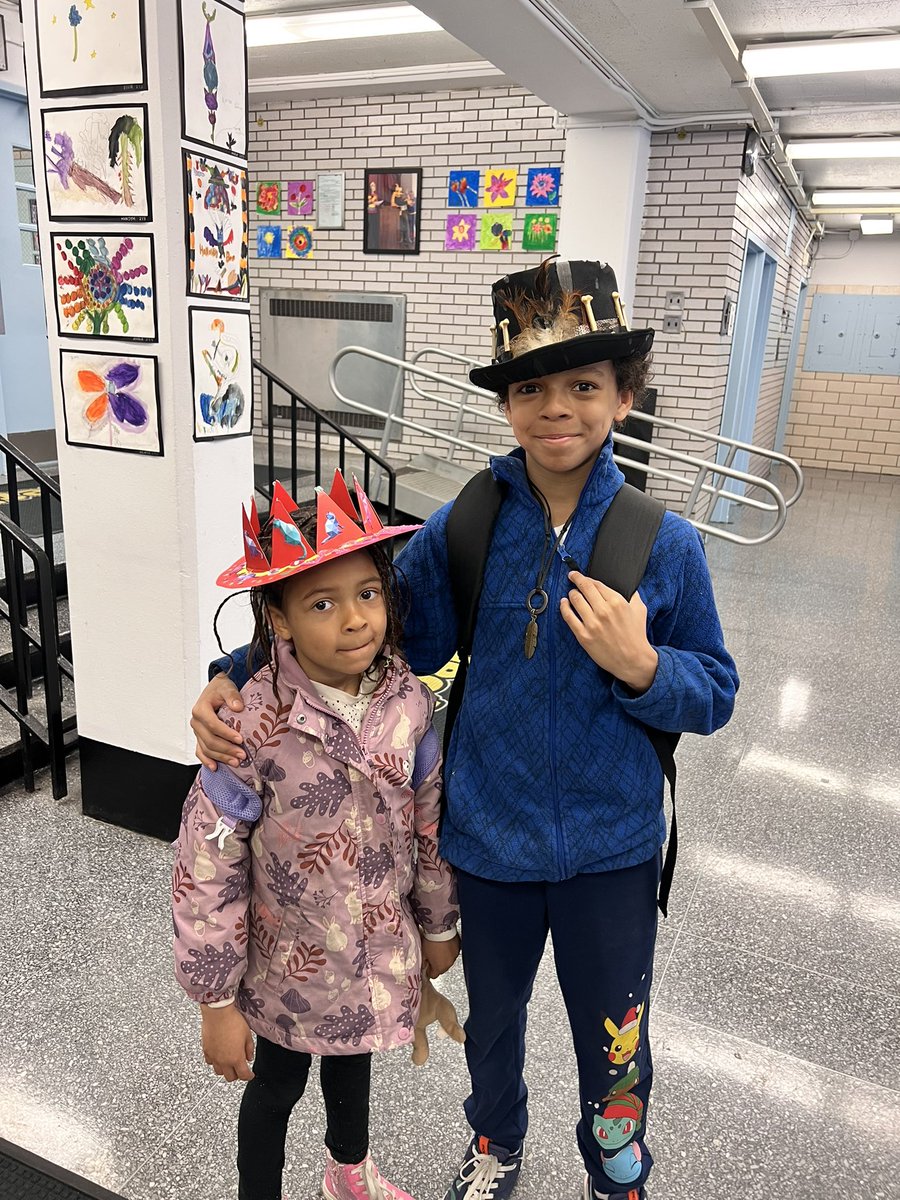 PS145M's tweet photo. Crazy Hat Day at PS 145! 🎩✨ So much creativity, fun, and school spirit all in one day 💛 Our students truly showed up and showed out!
#ps145 #crazyhatday #schoolspirit https://t.co/6xTk6rExB4