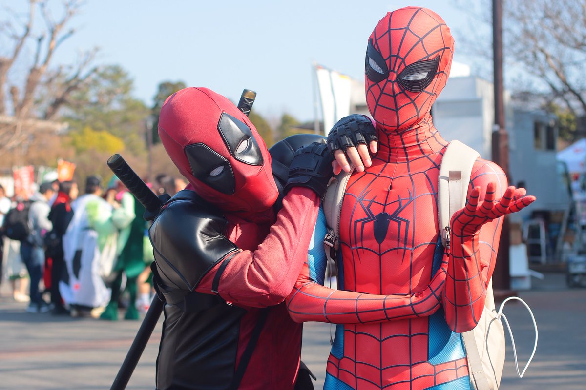 CB_MCU1120's tweet image. よう！同じ"スパイダーマン"同士仲良くしようぜ！
一緒にするなって？？あら残念。
みんながそう呼ぶから一緒だと思った

スパイダーマン:@ice_V4nilla くん🤟

📷:@908_goace_k さん 🙇‍♂️

#梅小路コスフェス

#spiderman &amp;amp; #deadpool