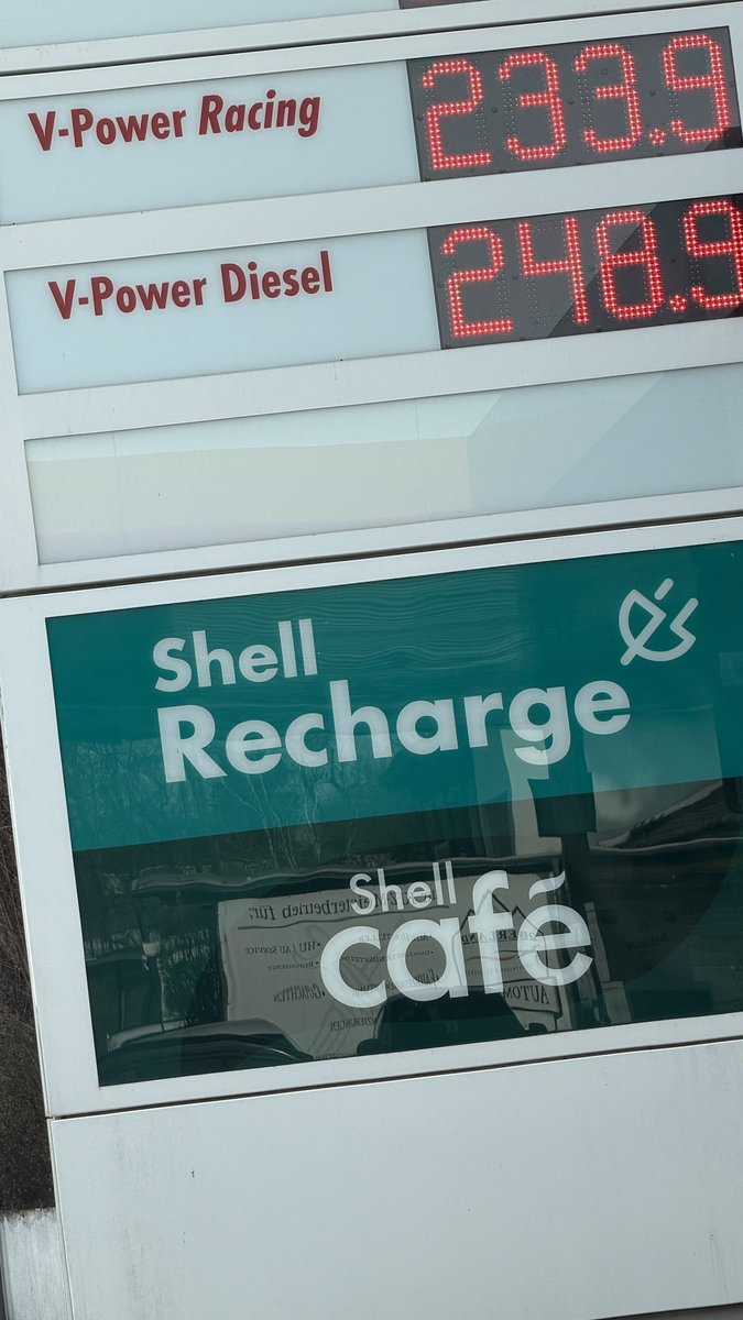 Club der klaren Worte tweet media