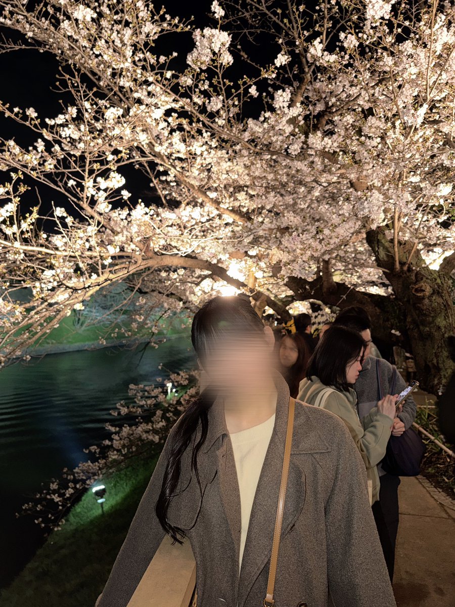 svr__pn's tweet photo. 夜桜見に行ってきた🌙🌸
何ヶ月ぶりかに彼女とおでかけできて楽しかった꜀^. ̫.^꜆ https://t.co/i0HR8PJpAP