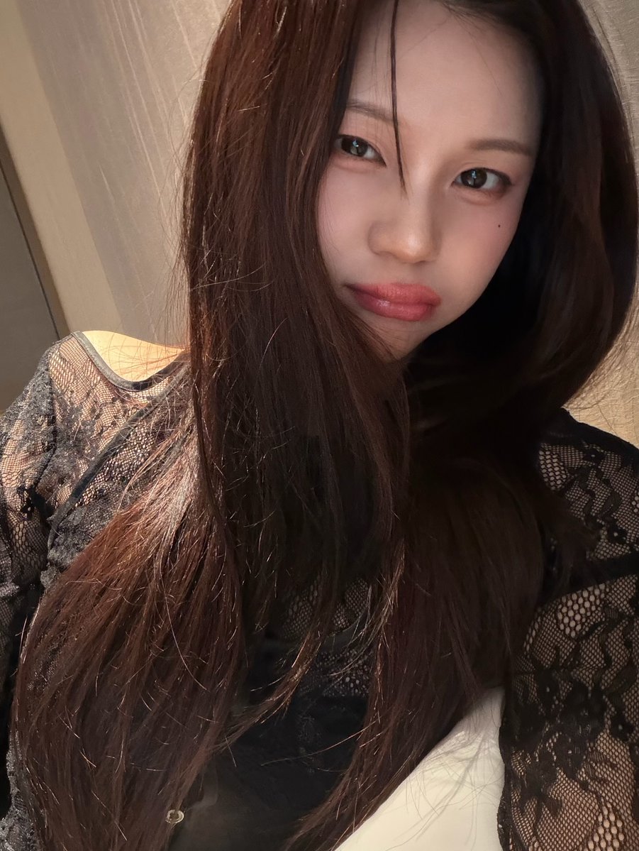 다은ෆ tweet media