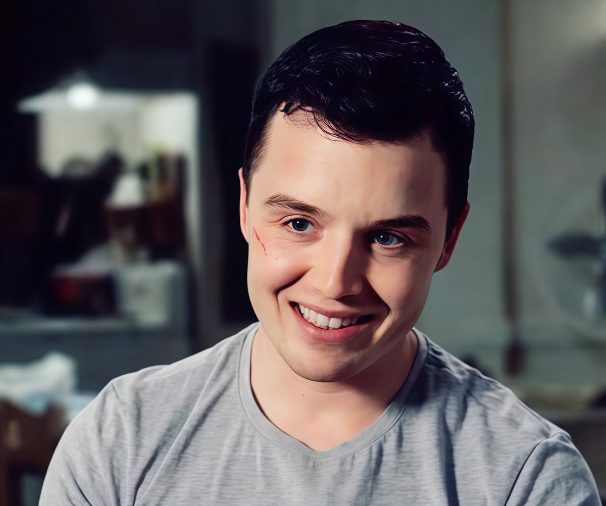 hourly noel fisher tweet media