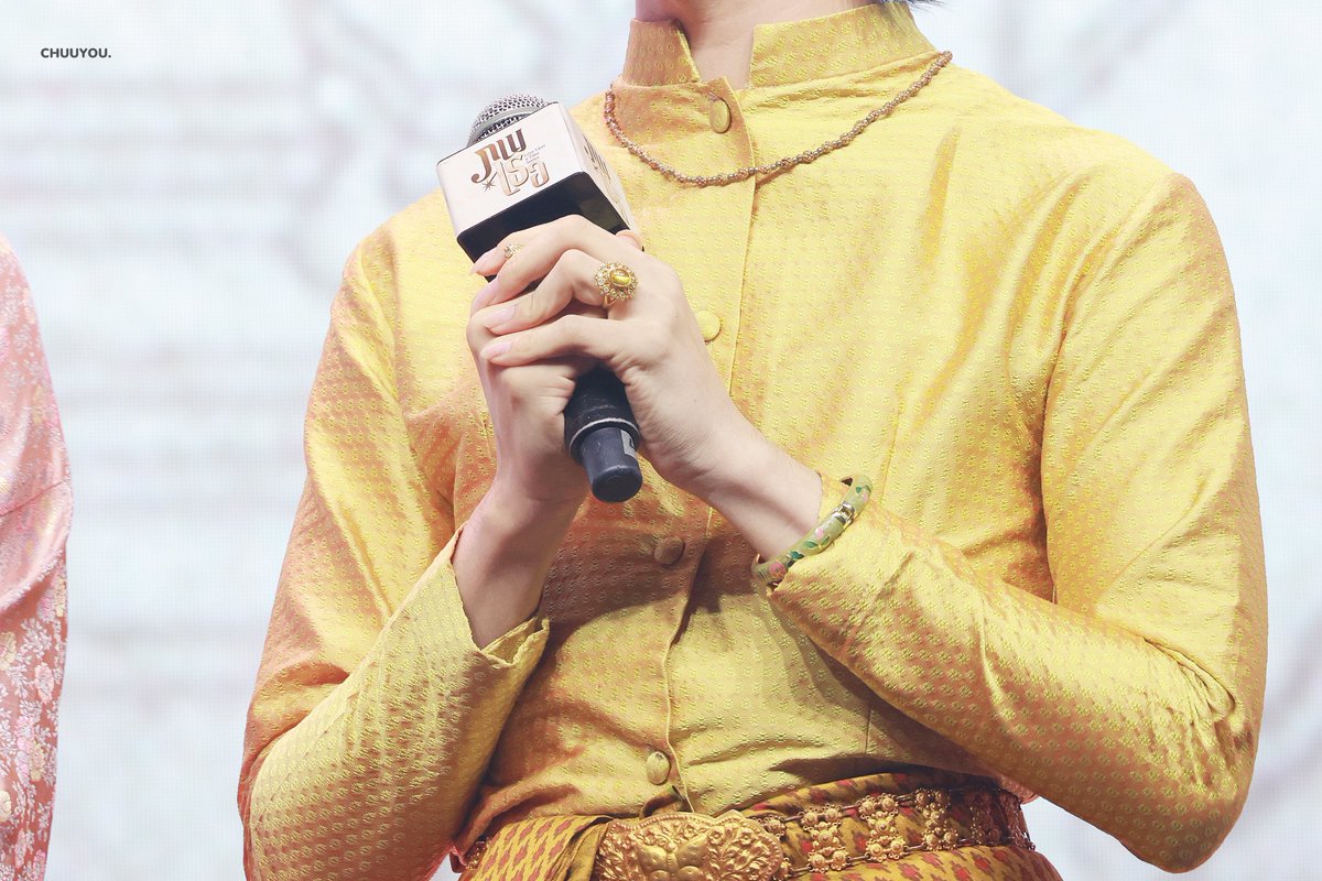 ᴄʜᴜᴜʏᴏᴜ. tweet media