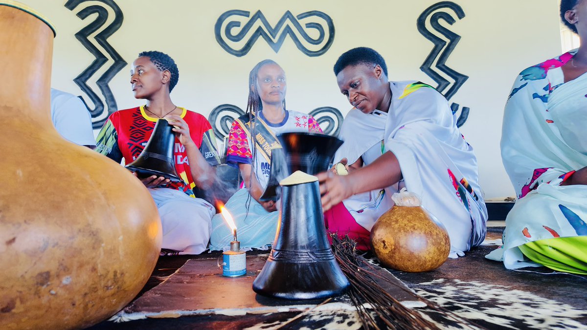 ᴛʀᴀᴠᴇʟ ꜱᴘᴇᴄɪᴀʟɪꜱᴛ 🇺🇬 tweet media