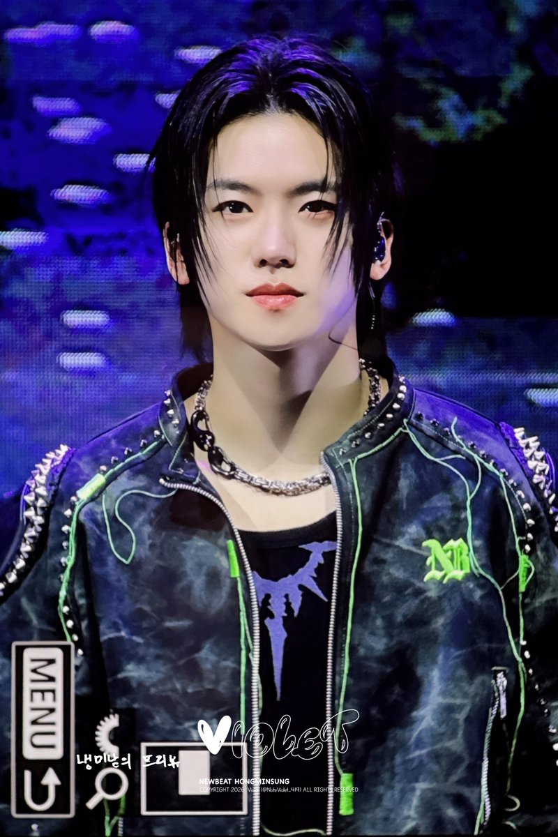 𝙑𝙞𝙤𝙡𝙚𝙩 tweet media