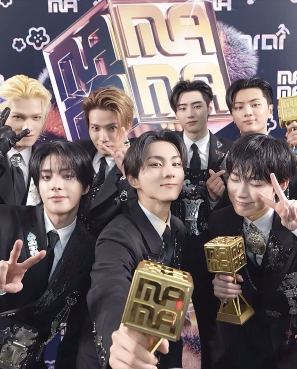 enhypen is 7 tweet media