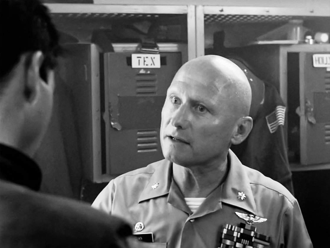 skytrailerdotnl's tweet photo. RIP James Tolken https://t.co/rBPSdTQFD9