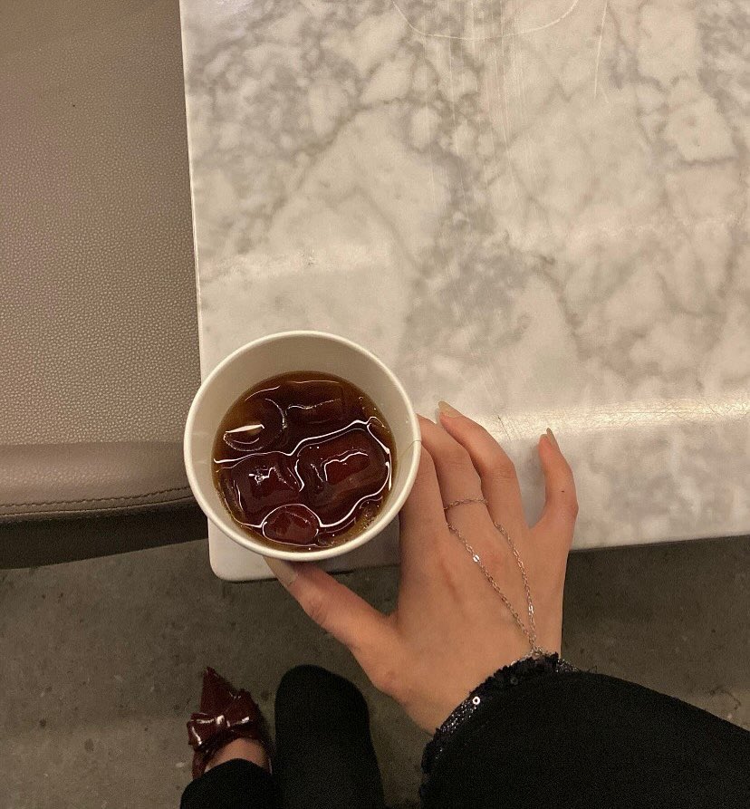 𝐑 𝐎 𝐀 tweet media