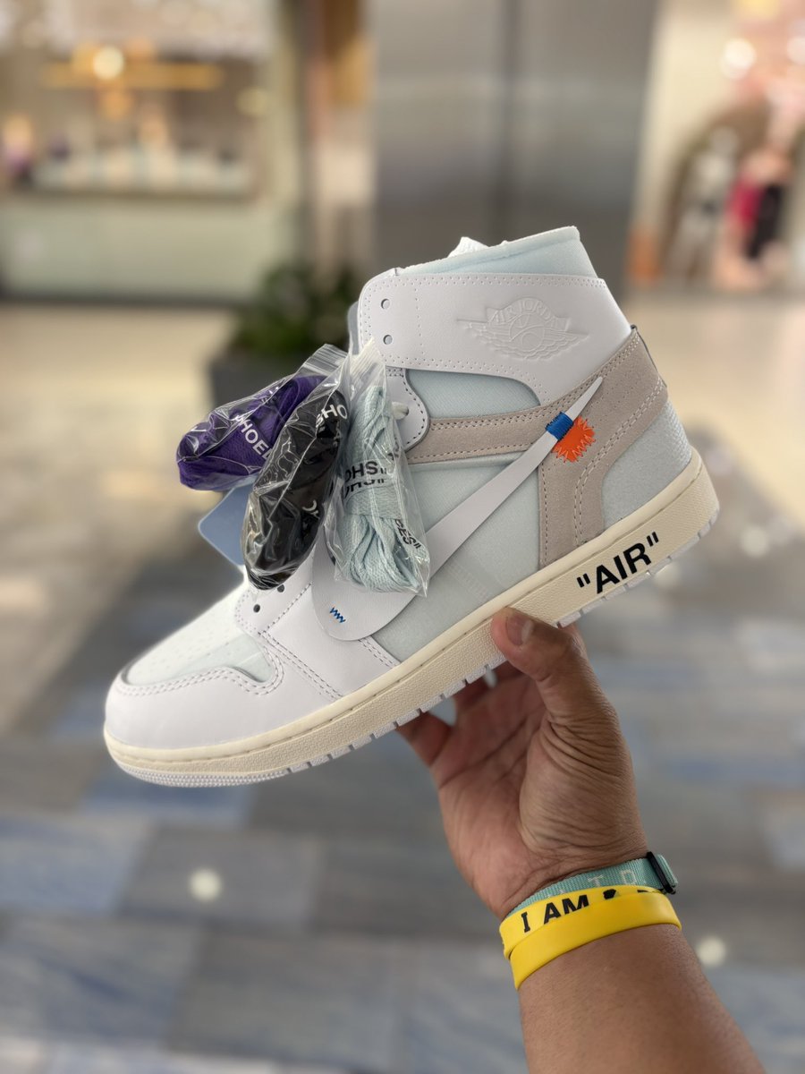 #EarlBasel ☀️🌊⛱️🏖️🏝️🩳 tweet media