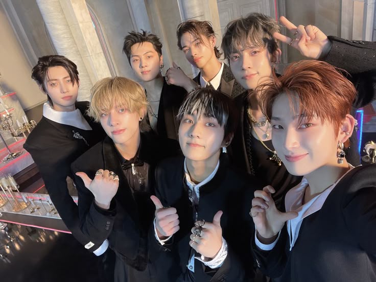 Tag fırtınası vaktiymiş🍀7️⃣ 

Bir posta galiba en fazla 1 tag atıcakmışız önce ki kuralları zaten biliyorsunuz tag atarken ot7 fotoğraf kullanmayı unutmayın
Gördüğünüz twtlere rt atmayı da unutmayın ki herkesin önüne düşsün 

#ENGENES_MADE_ENHYPEN_7