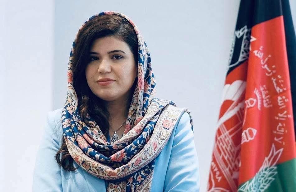 اغلې څانګې صديقي ته د هالنډ زوتر مير په ښار کې د ۶۶ ديموکرات ګوند د ښاروالۍ ټاکنو کې د برياليتوب او د رهبري غړې په توګه د ټاکل کیدو، او اغلې هوسۍ اندړ ته د المان فرانکفورټ ښار د ښاروالۍ په ټاکنو کې د بريا ترلاسه کول د د زړه له کومې مبارک وي.
د دوی بريا د افغان ميرمنو پر وړتيا