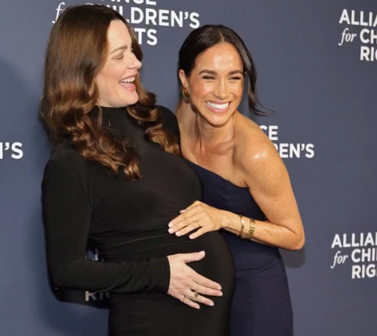 MeghansMole©️ tweet media