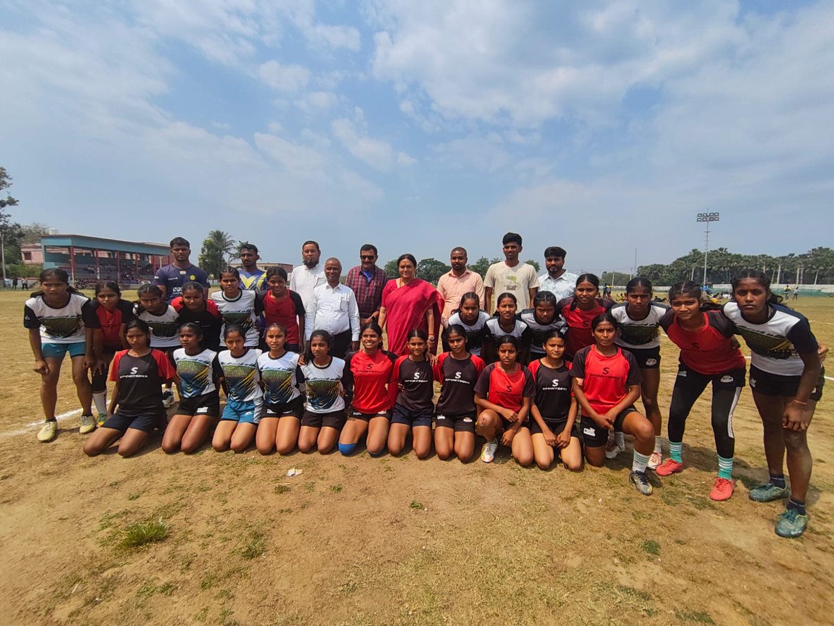 रग्बी फुटबॉल मैच लड़कियों और लड़कों का जहानाबाद के इकील खेल के मैदान में आयोजित किया गया।जिसका उद्घाटन करने का सौभाग्य प्राप्त हुआ।