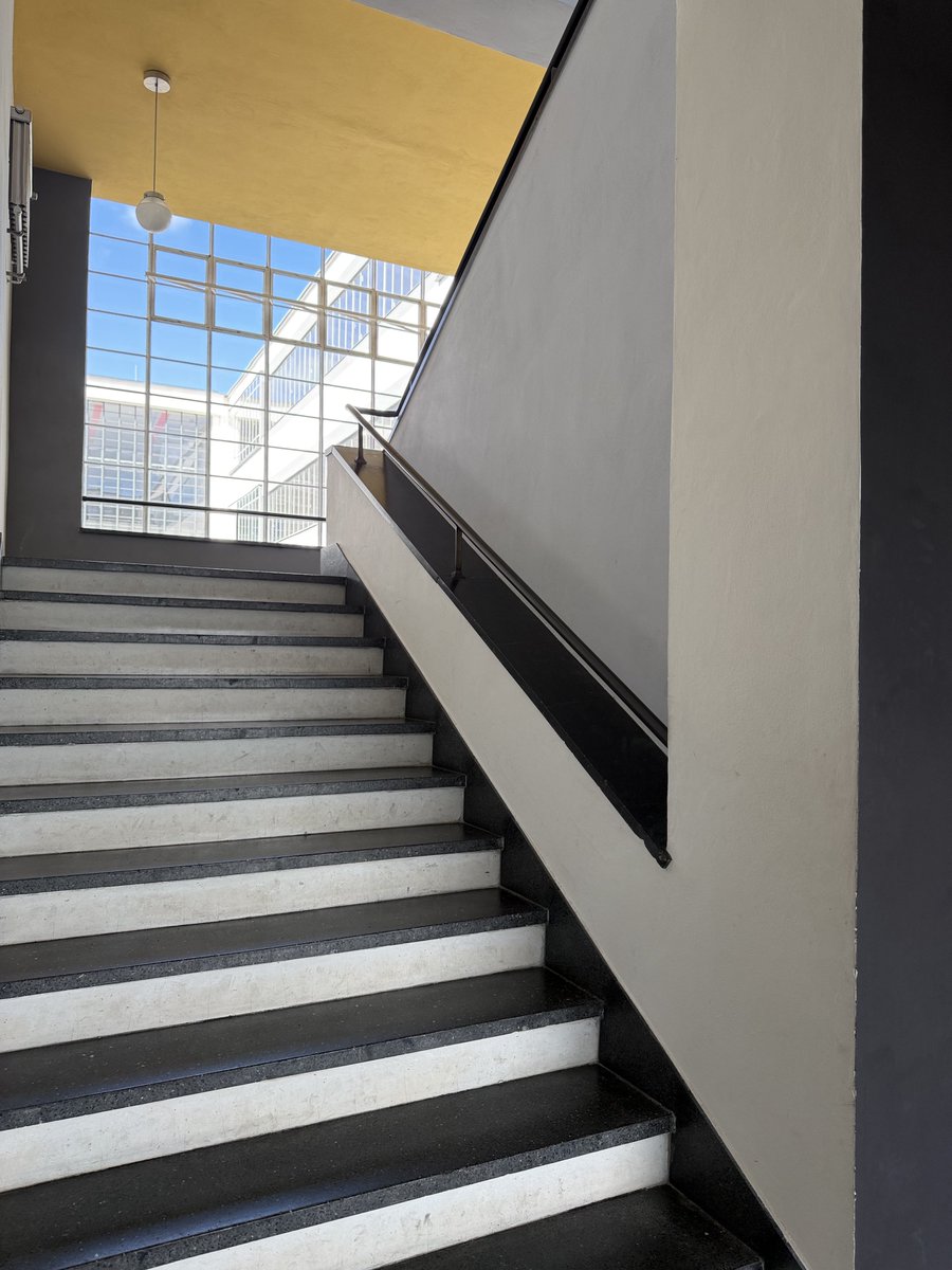 Bauhaus Movement tweet media