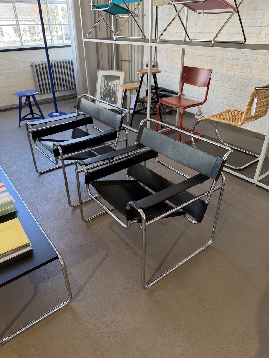 Bauhaus Movement tweet media