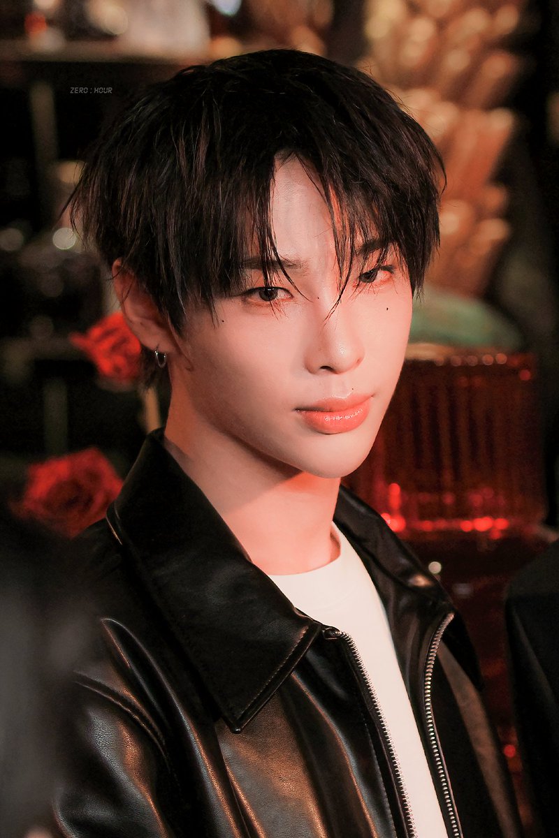 ZEROHOURmz's tweet image. 251027
HAPPY MUZIN DAY ❤️ 
#무진 #MUZIN #BAE173