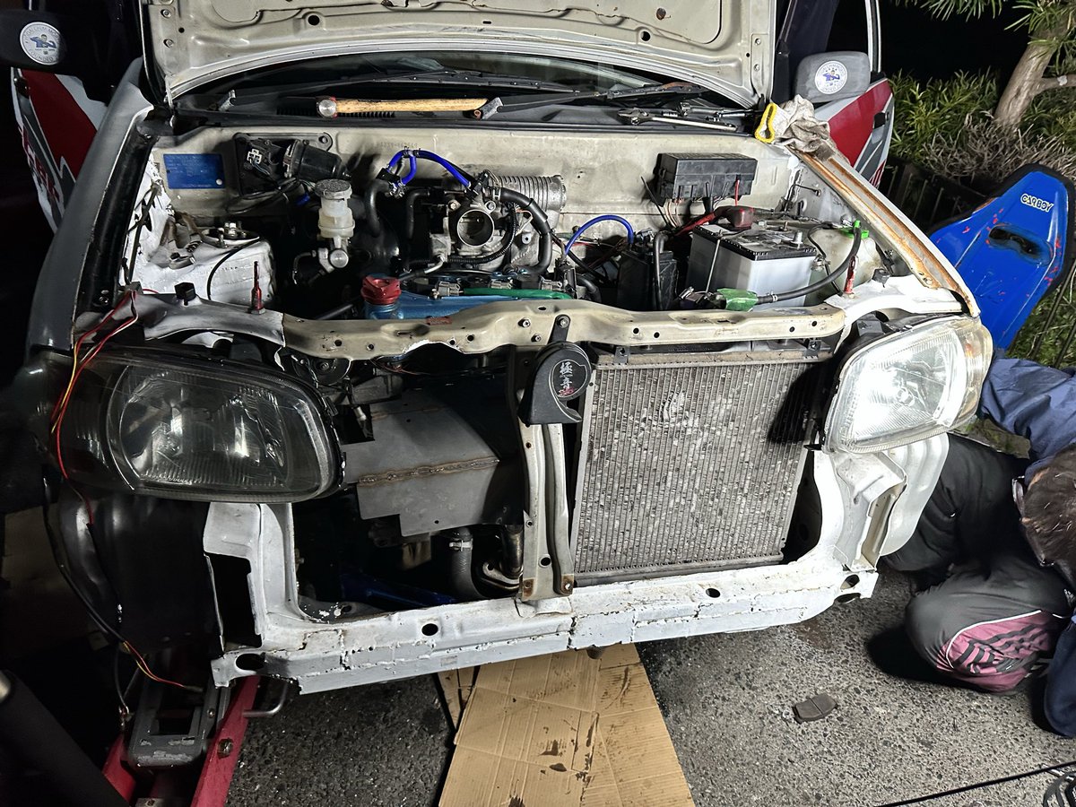 Mikchey7's tweet image. エンジン搭載とエンジンオイルミッションオイル交換完了！
車内も塗ってくれた😄
やる気出るね
#alto #suzuki #ha23v #mostersport #k6a