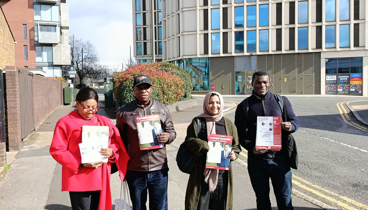 James_Beckles's tweet image. Great to be out in #Stratford with our #Labour Team - Adebola, Femi and Sabia - speaking to residents about the upcoming elections on May 7th. 

If you live in Stratford and want to get involved in the campaign, then get in touch! 🌹#Newham