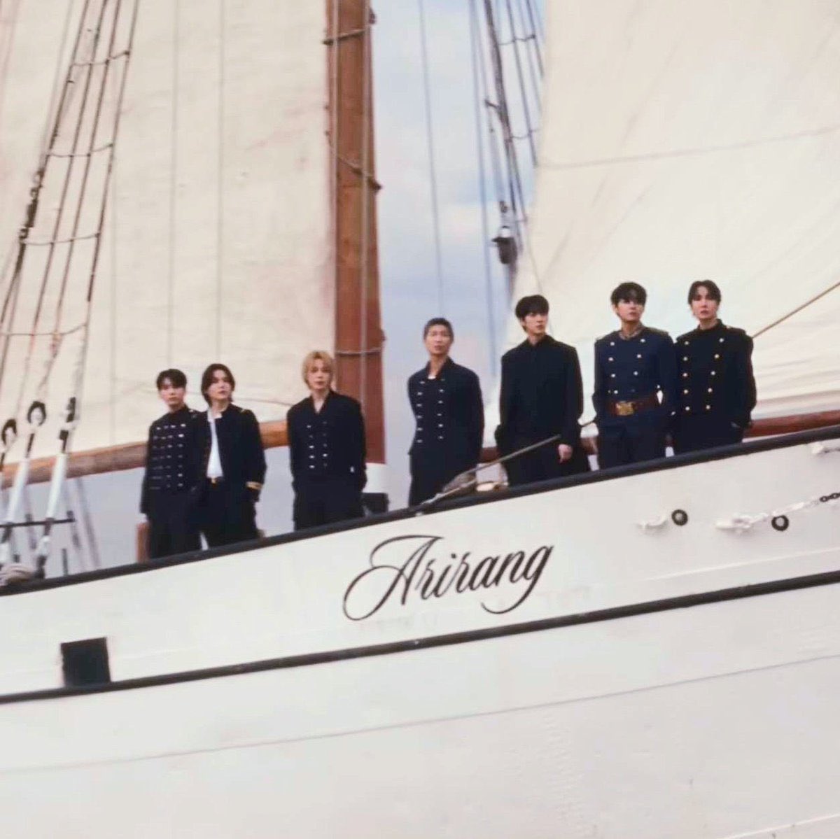 Pop Crave tweet media