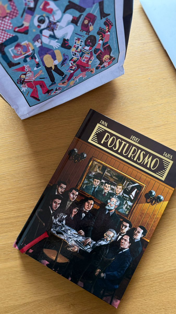 AlbertoLechugaG's tweet photo. ¡Al fin me hago con POSTURISMO!

Escriben @thehardmenpath y Ángel Pazos. Ambos trabajan en esto del cine; aún mejor: ambos trabajan con Raúl Cimas. Dibuja @PinyaTomeu.

(Me pilla en plena fiebre Cansinos Assens, en medio de ‘La novela de un literato’. ¡Pienso forzar el diálogo!) https://t.co/ZZSQX1p6r3