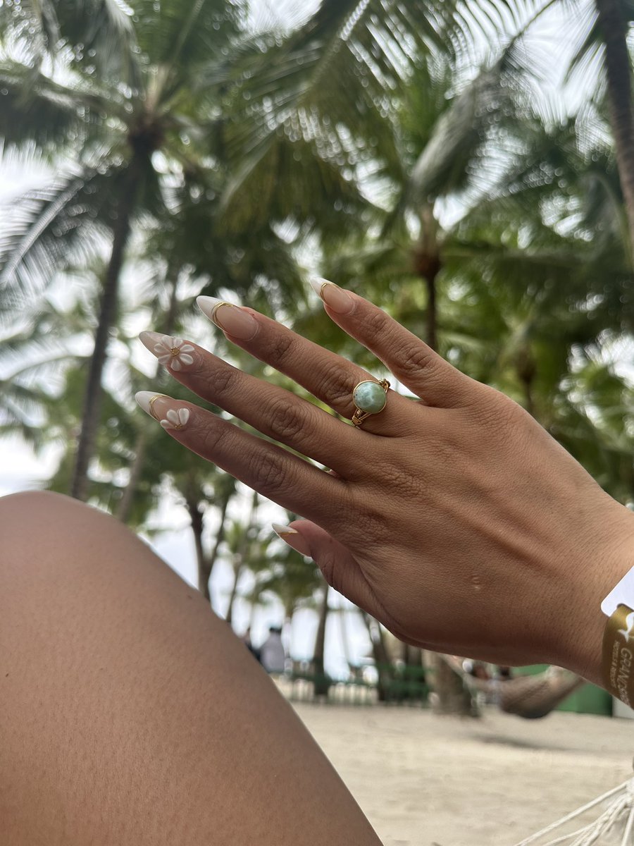 hey_itsmelorie's tweet photo. Best family vacation ever 🇩🇴♥️ https://t.co/QCNwFLa5hr
