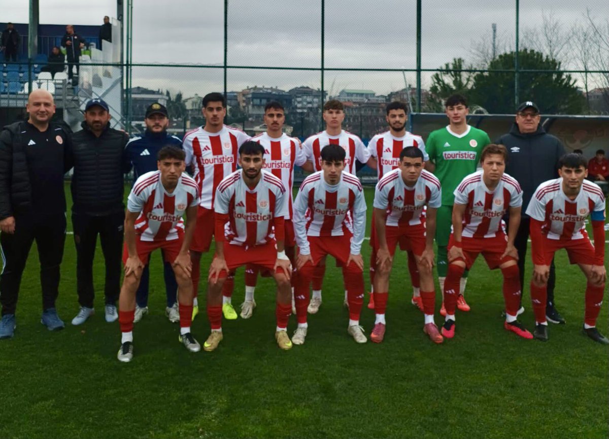 ✅ PAF takımımız, deplasmanda oynanan erteleme maçında Kasımpaşa'yı 1-0 mağlup etti.

⚽️ GOLÜMÜZ: 
•Arda Altun

#Antalyaspor
#U19