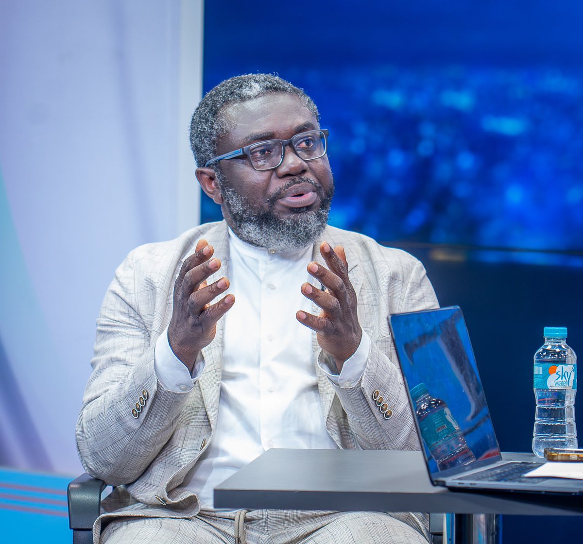 Osagyefo Oliver Barker-Vormawor tweet media