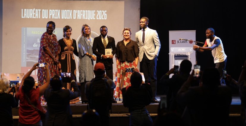 PascalBoroto's tweet photo. Fier de vous annoncer que je suis le lauréat de la 5ᵉ édition du Prix Voix d’Afriques.

Être le premier Congolais à recevoir ce trophée donne à ce moment une valeur particulière.

Ce prix porte une histoire et une mémoire,de Bukavu à Goma, jusque dans les camps. @Presidence_RDC https://t.co/D3ho1aE3gM
