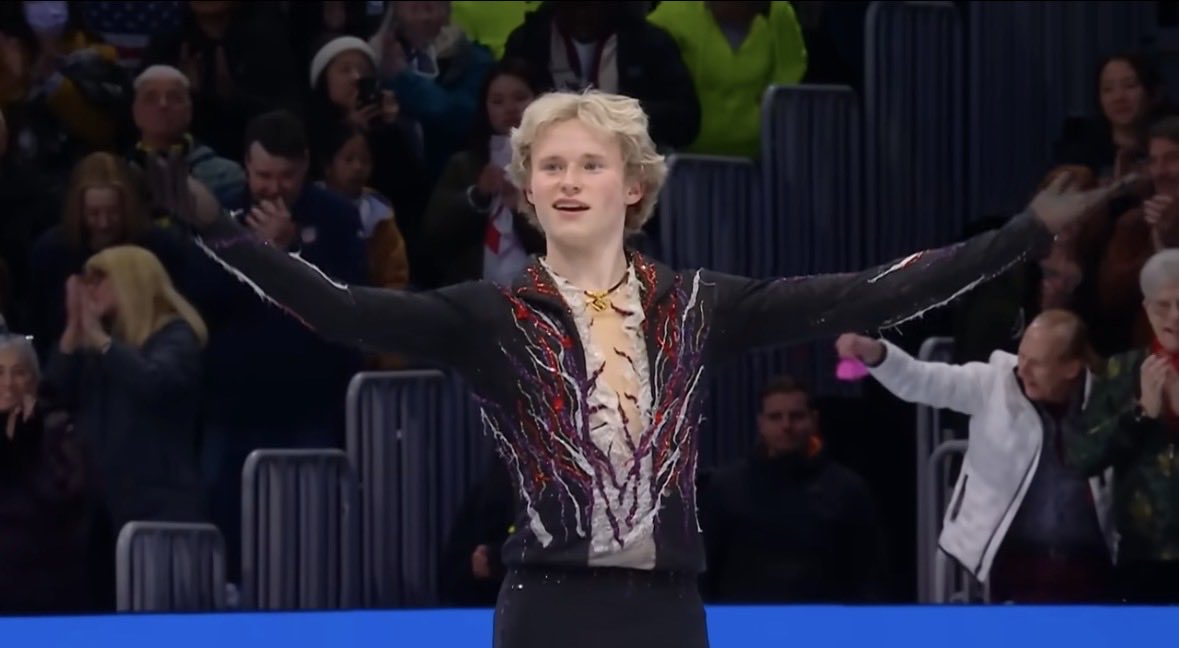 angelika⁷ tweet media