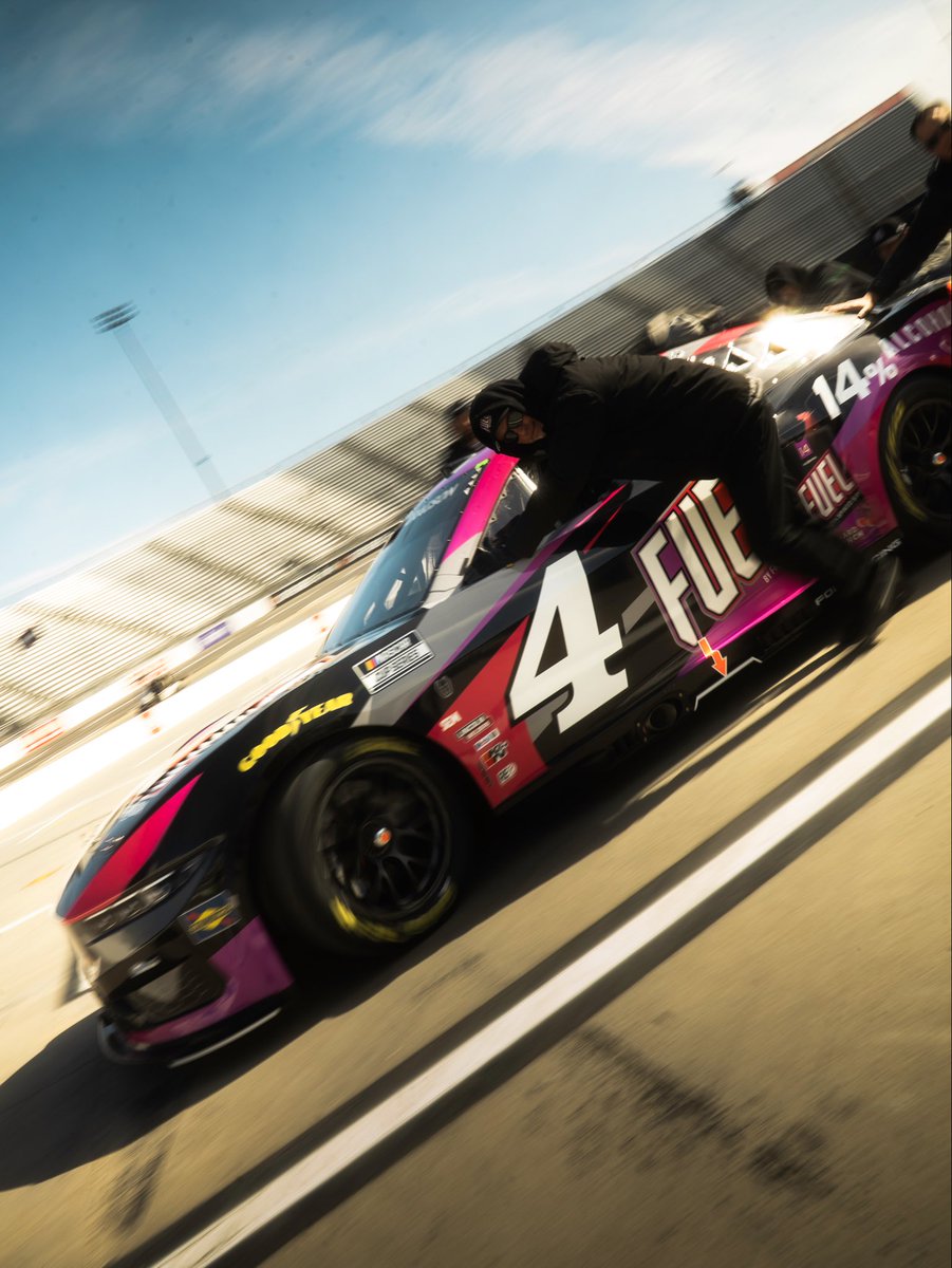 Front Row Motorsports tweet media