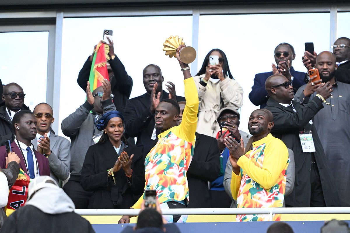 عمرو tweet media