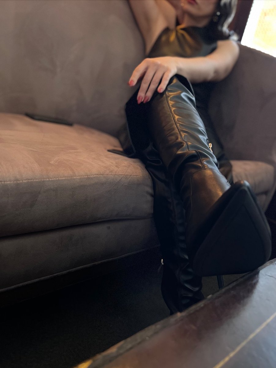 Mstrs Eden Berlin tweet media