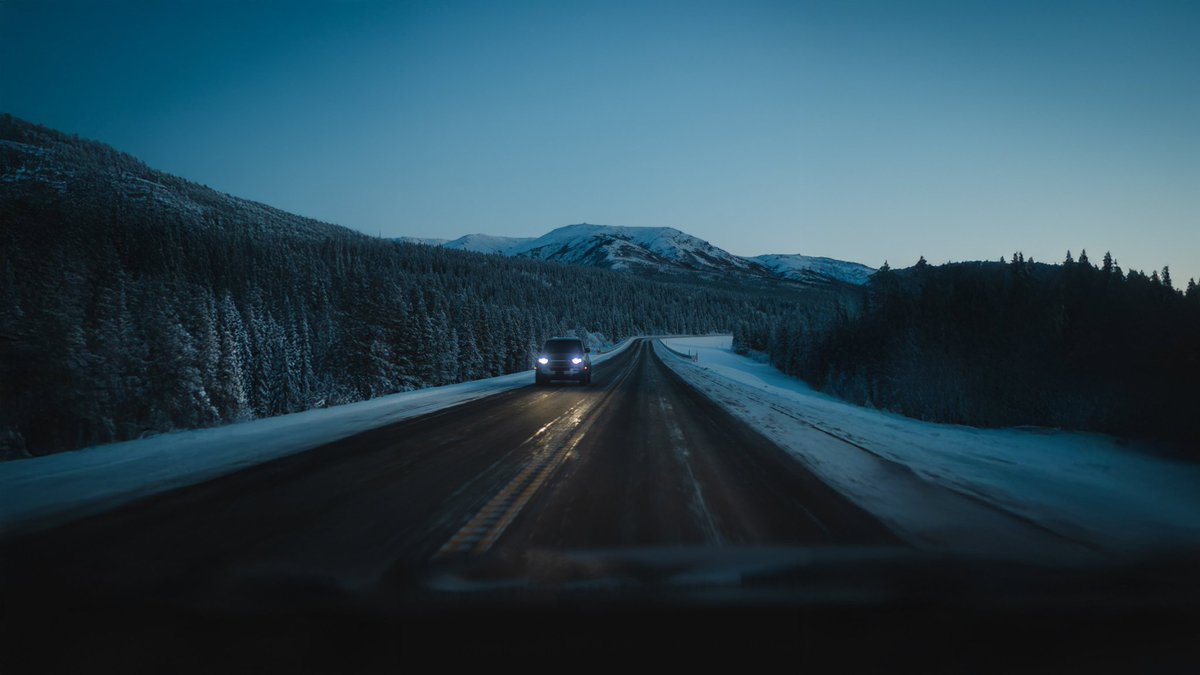 𝘄𝗮𝗻𝗱𝗲𝗿𝘁𝗿𝗮𝘃𝗲𝗹𝘀 tweet media