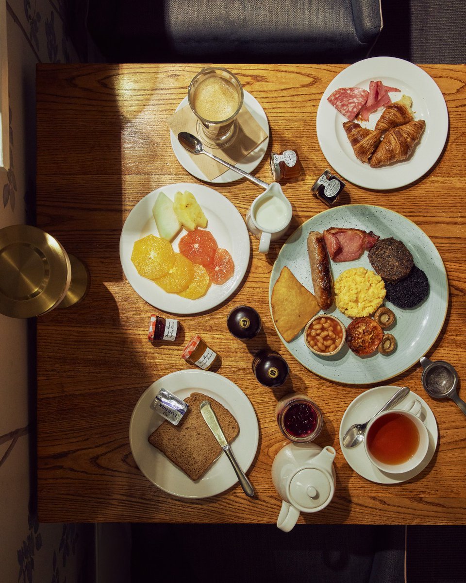 Nira Caledonia tweet media