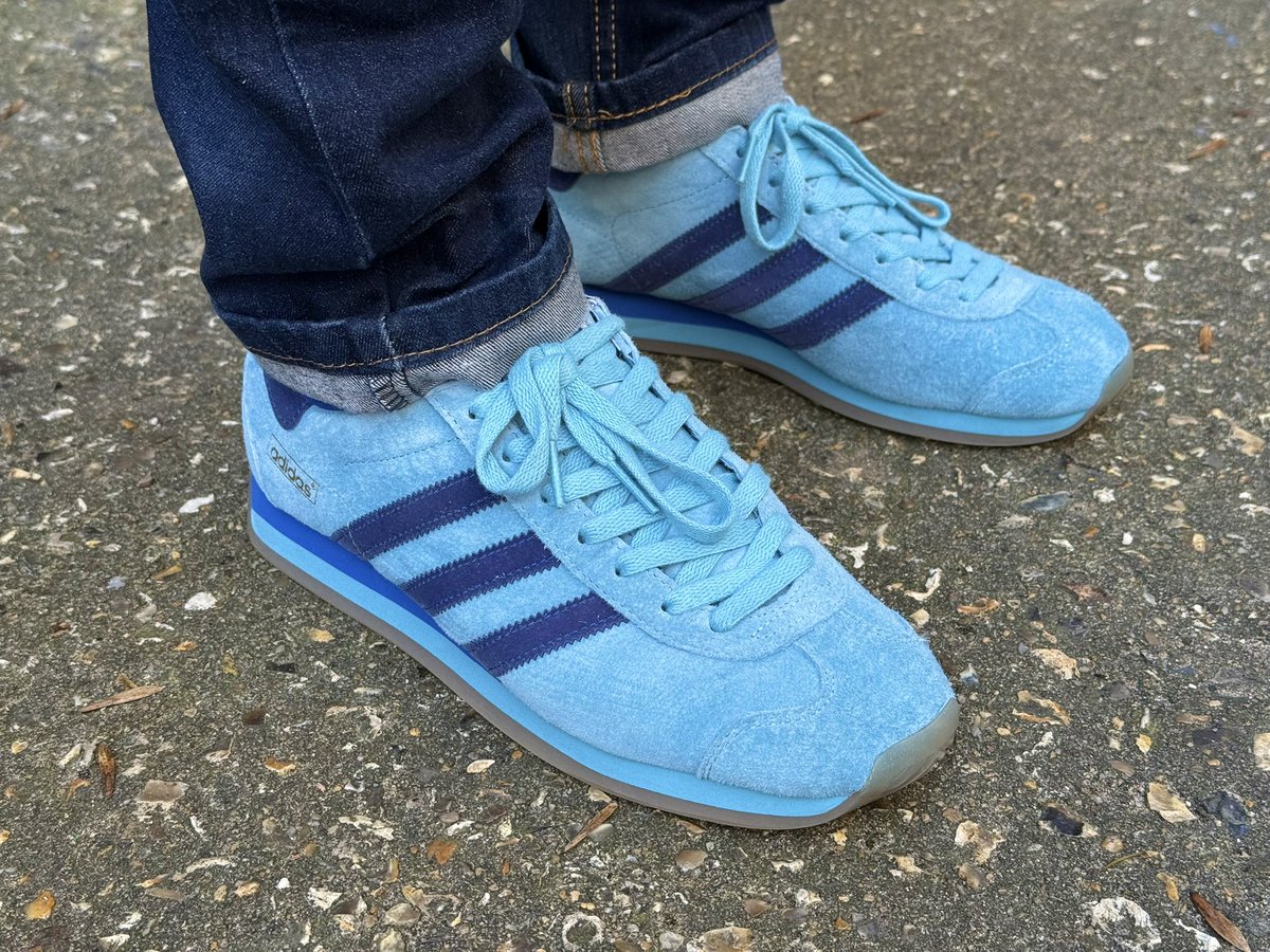 // // // ANDY tweet media