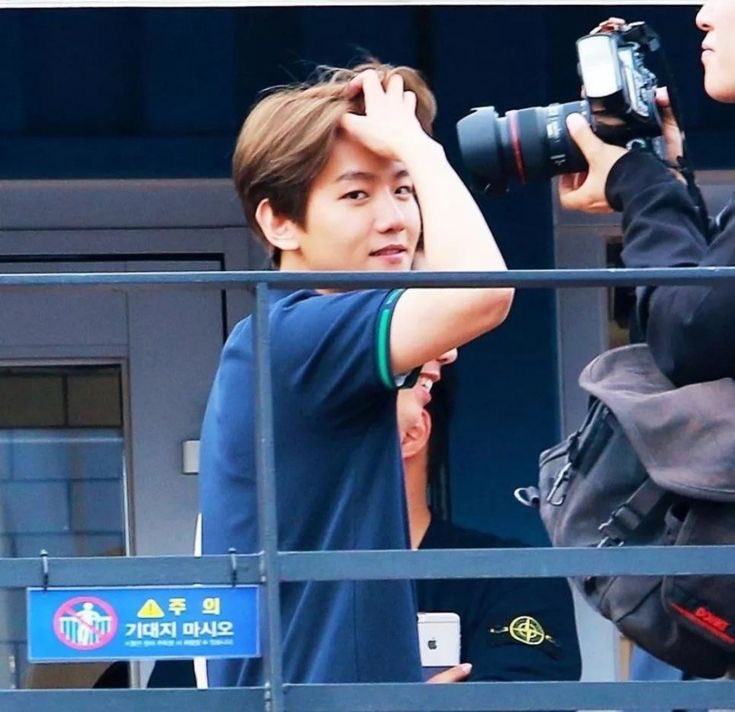 byun baekhyun archive tweet media