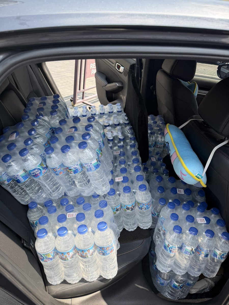 พลอย tweet media